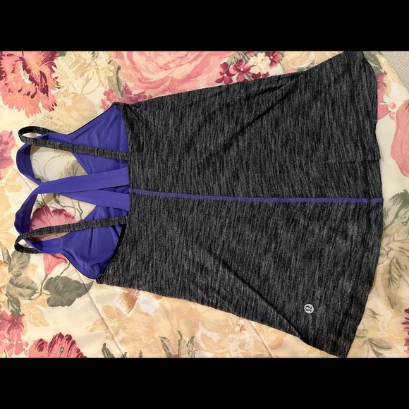 Lululemon - Picture 2 of 2